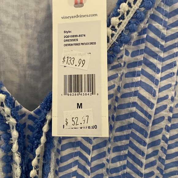 Vineyard vines dress - Picture 2 of 4